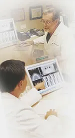 doctors explaining digital images